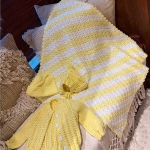 Yellow Knitted crochet Baby Set vintage unused sweater cardigan hats blanket 4pc